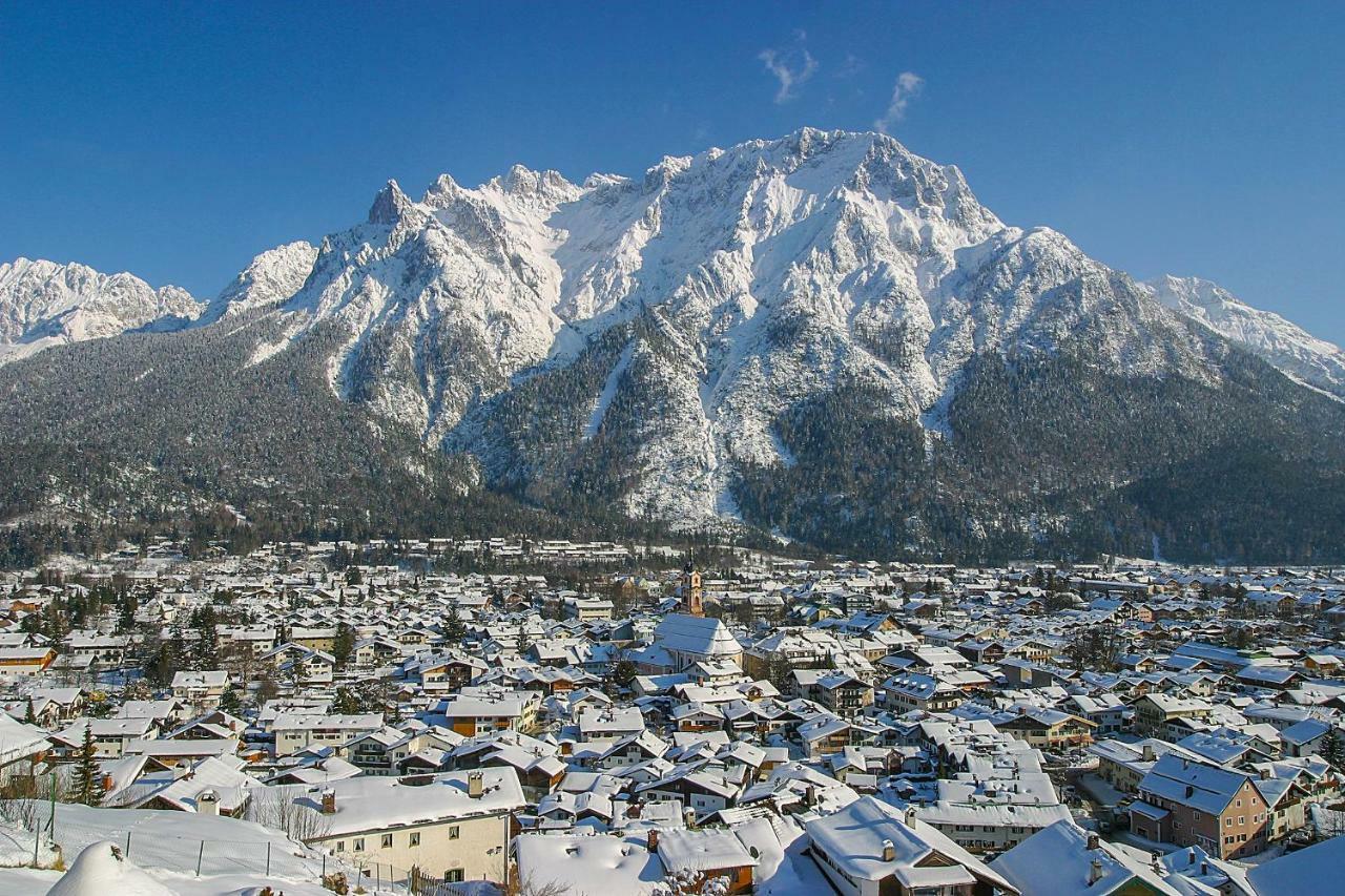 Gaestehaus Lipp Apartment Mittenwald Exterior photo